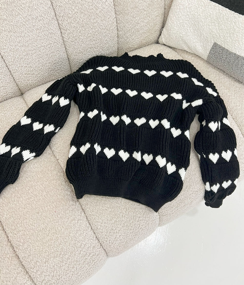 KNITTED JUMPER HEART PATTERN IN BLACK - Angeleene