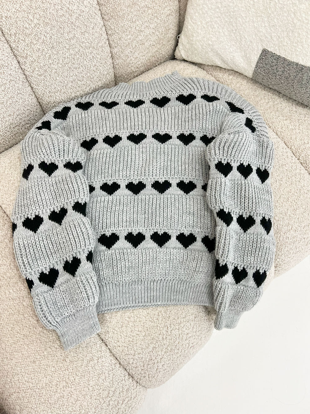 KNITTED JUMPER HEART PATTERN IN GREY - Angeleene