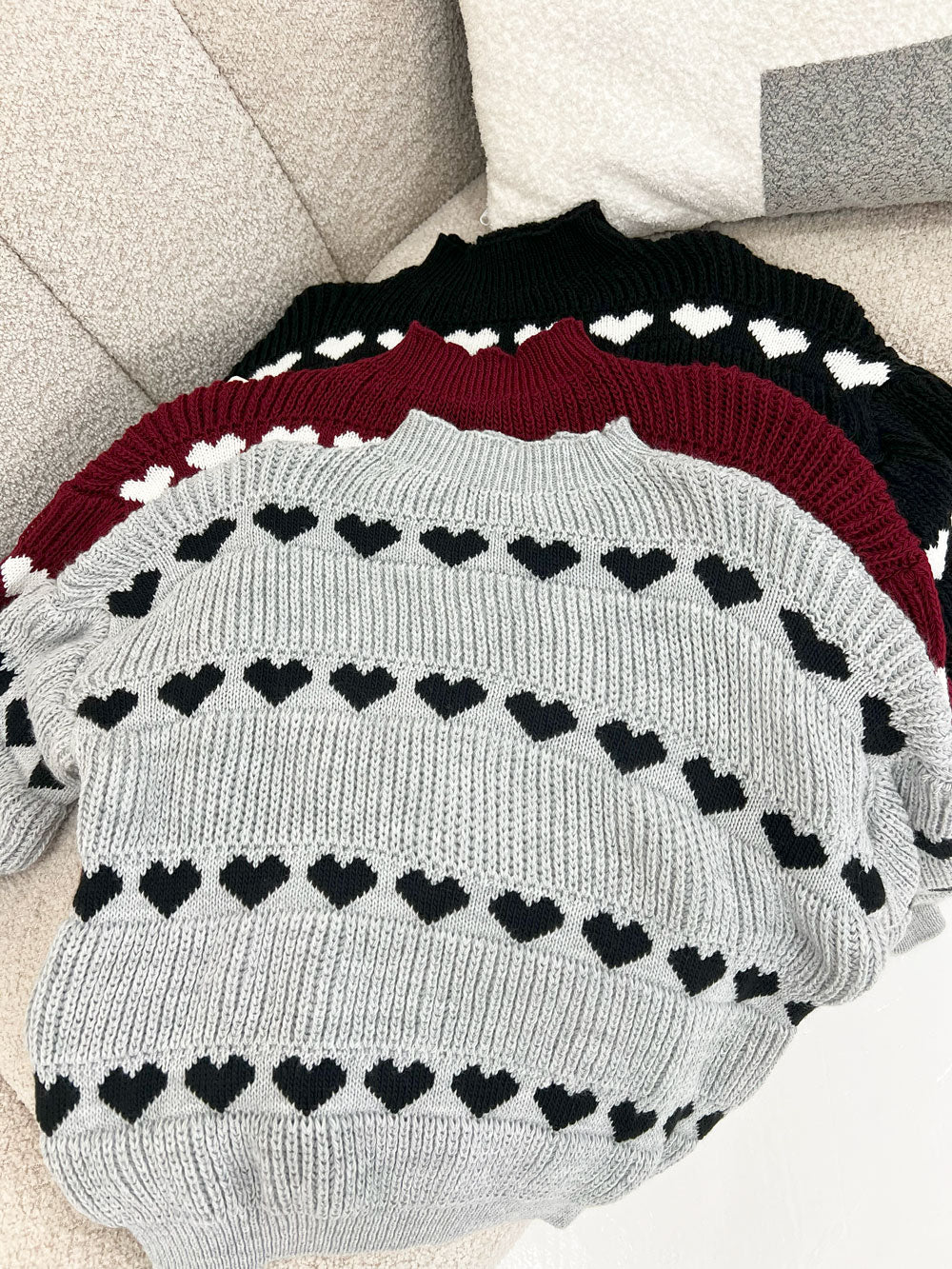 KNITTED JUMPER HEART PATTERN IN BLACK - Angeleene